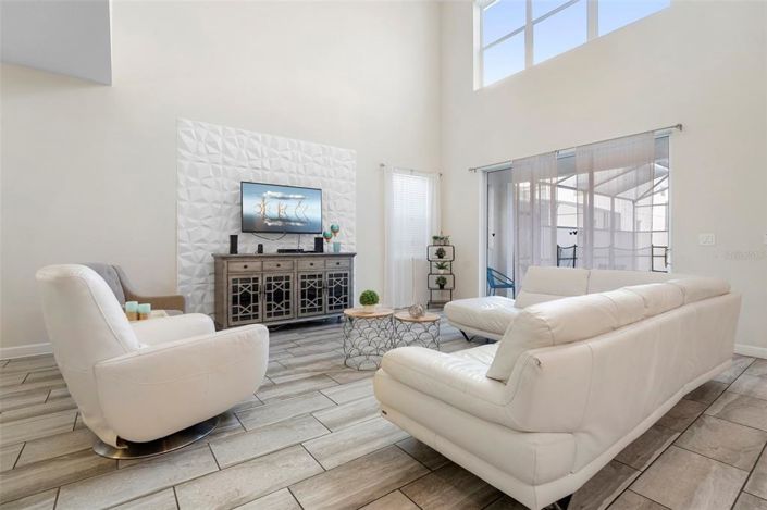 Image No.27-5 Bed Property for sale