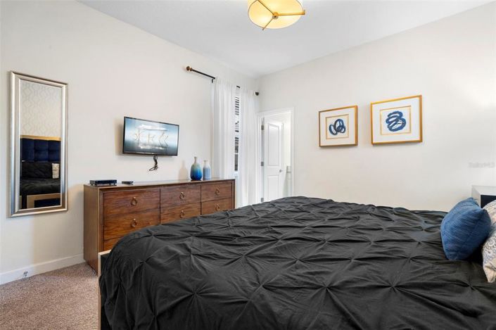 Image No.36-5 Bed Property for sale