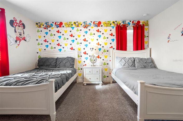 Image No.44-5 Bed Property for sale