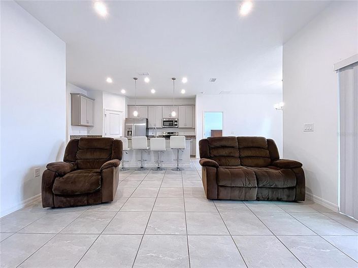 Image No.14-3 Bed Property for sale