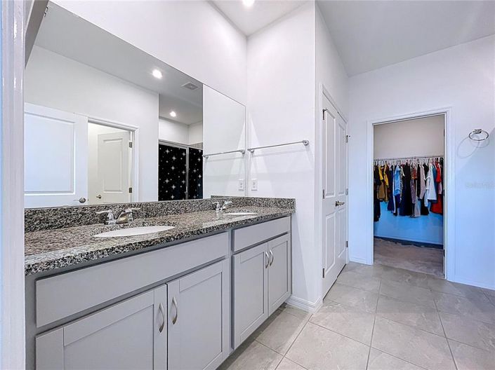 Image No.27-3 Bed Property for sale