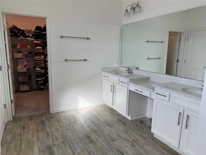 Image No.21-4 Bed Property for sale