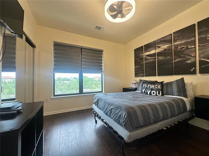 Image No.17-3 Bed Property for sale