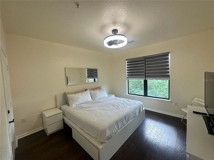 Image No.19-3 Bed Property for sale