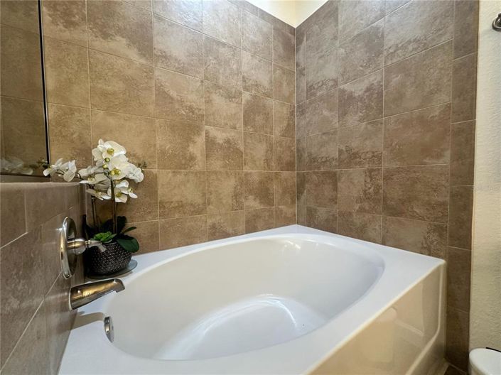 Image No.25-3 Bed Property for sale