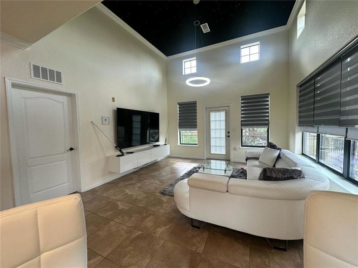 Image No.7-3 Bed Property for sale