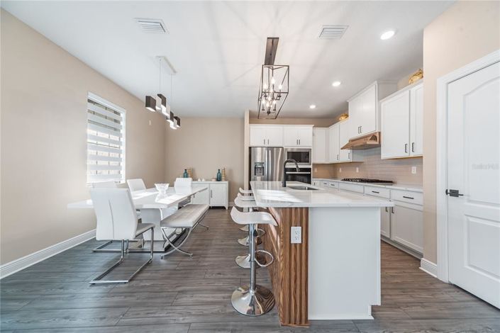 Image No.13-5 Bed Property for sale