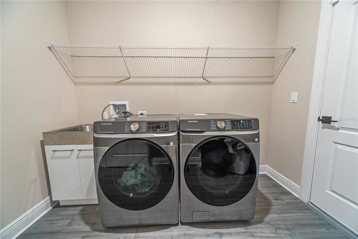 Image No.17-5 Bed Property for sale