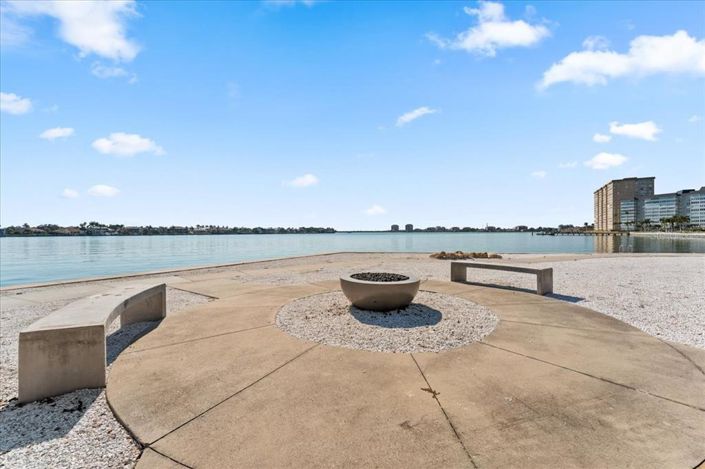 Image No.23-1 Bed Property for sale