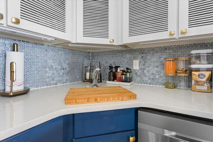 Image No.9-1 Bed Property for sale