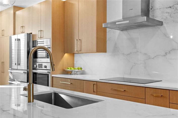 Image No.10-3 Bed Townhouse for sale