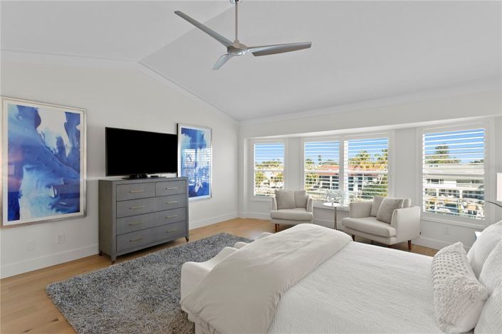 Image No.26-3 Bed Townhouse for sale