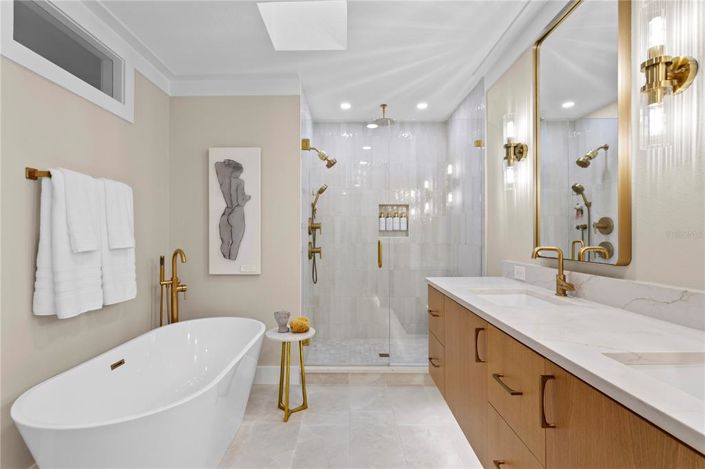 Image No.28-3 Bed Townhouse for sale