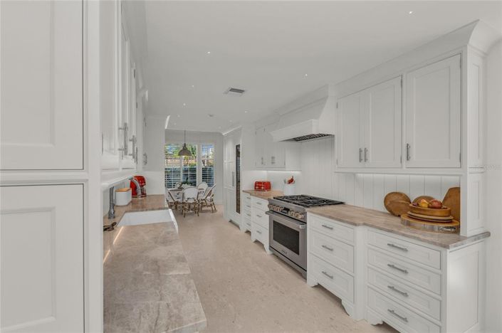 Image No.16-3 Bed Property for sale