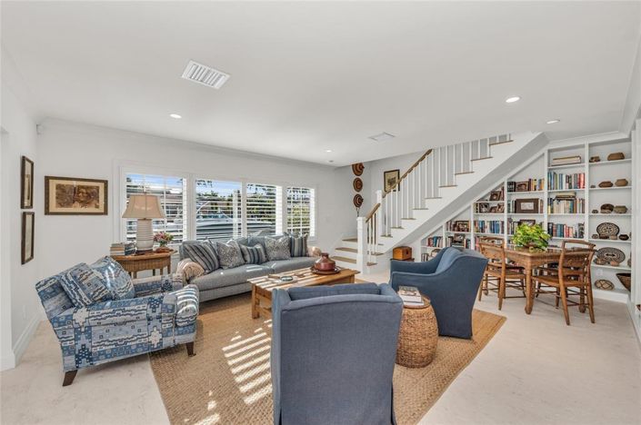 Image No.26-3 Bed Property for sale