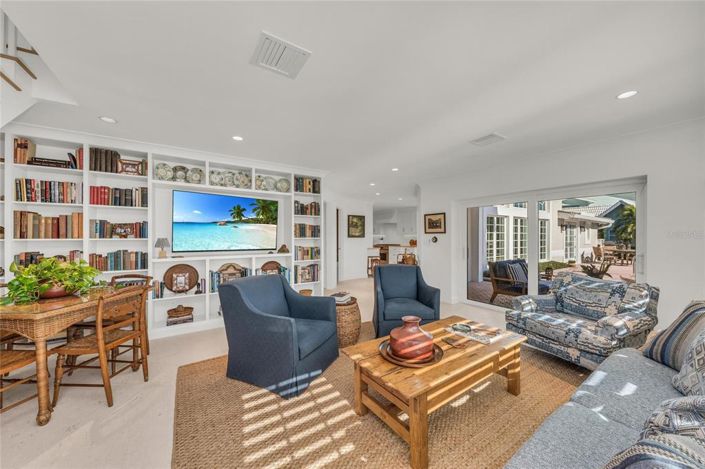 Image No.28-3 Bed Property for sale