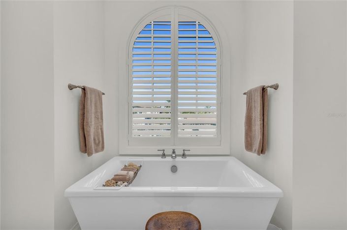 Image No.41-3 Bed Property for sale