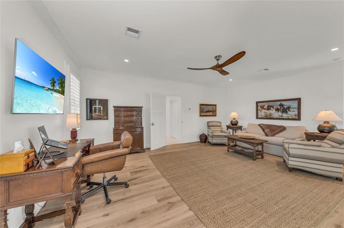 Image No.43-3 Bed Property for sale