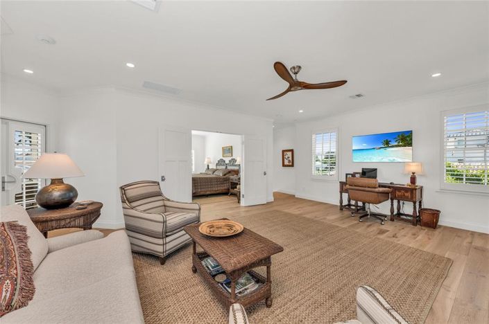 Image No.44-3 Bed Property for sale