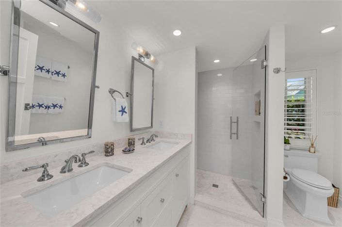 Image No.50-3 Bed Property for sale