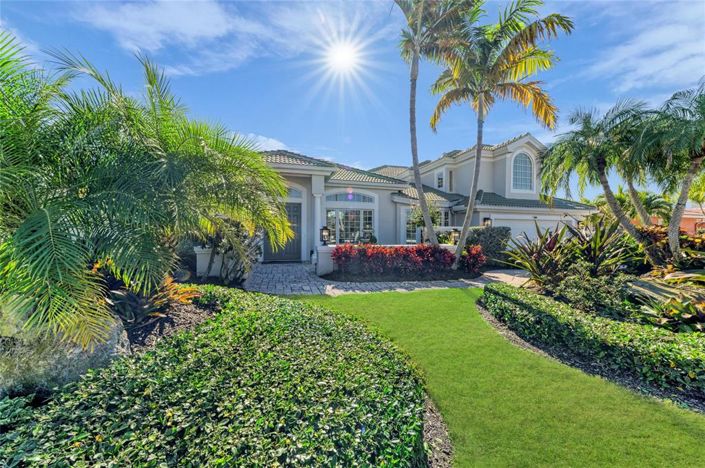 Image No.8-3 Bed Property for sale