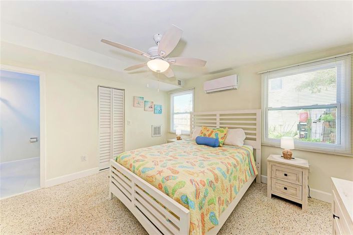 Image No.14-3 Bed Property for sale