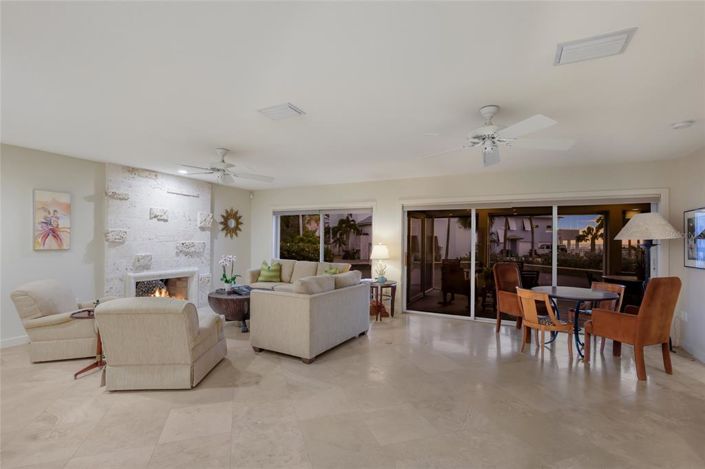 Image No.10-3 Bed Property for sale