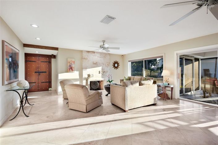 Image No.21-3 Bed Property for sale