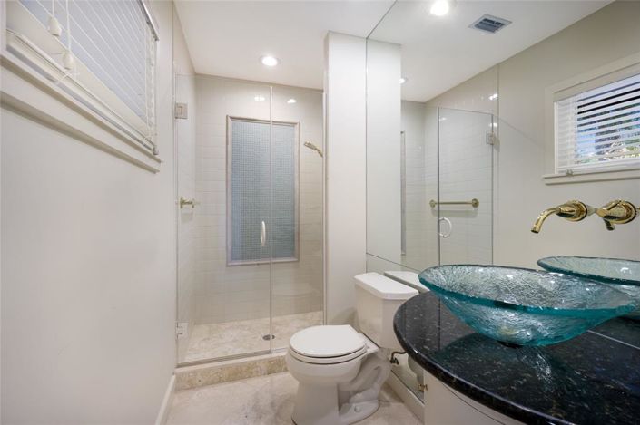 Image No.26-3 Bed Property for sale