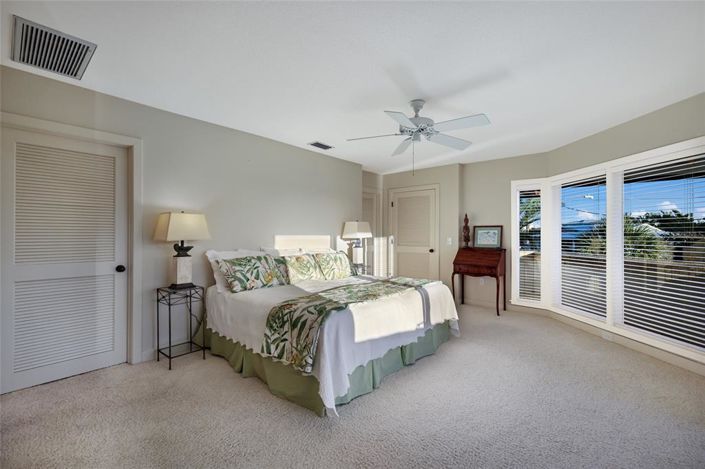 Image No.33-3 Bed Property for sale