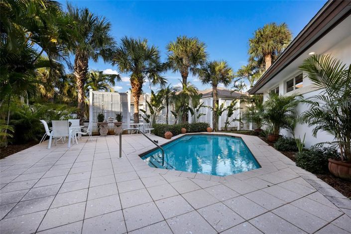 Image No.50-3 Bed Property for sale