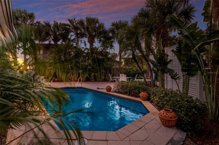 Image No.53-3 Bed Property for sale