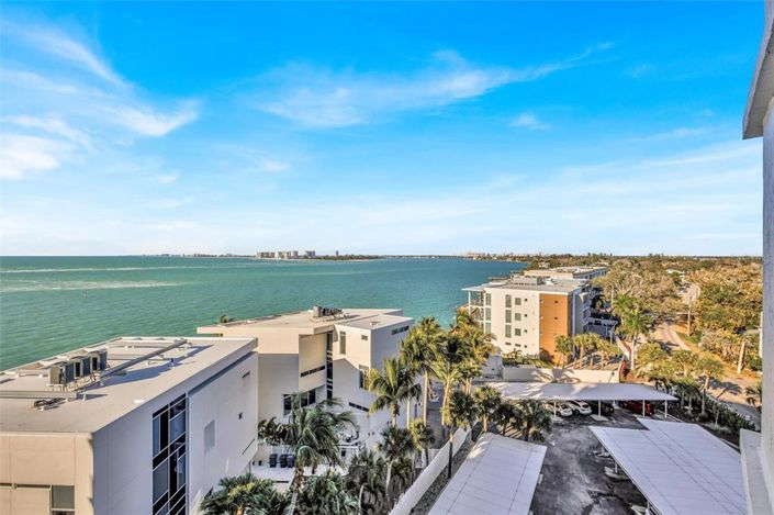 Image No.14-2 Bed Property for sale