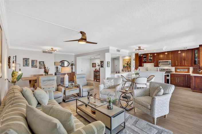 Image No.21-2 Bed Property for sale