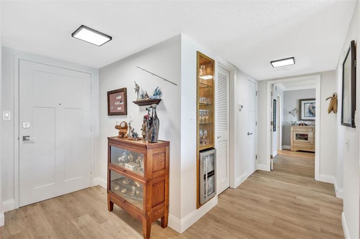 Image No.32-2 Bed Property for sale