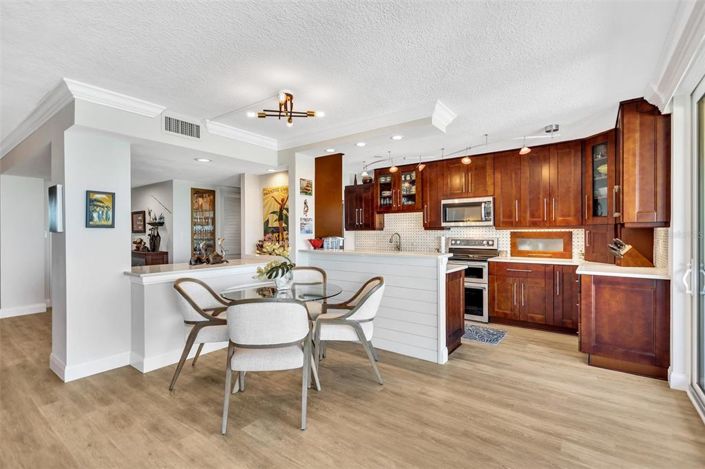 Image No.34-2 Bed Property for sale