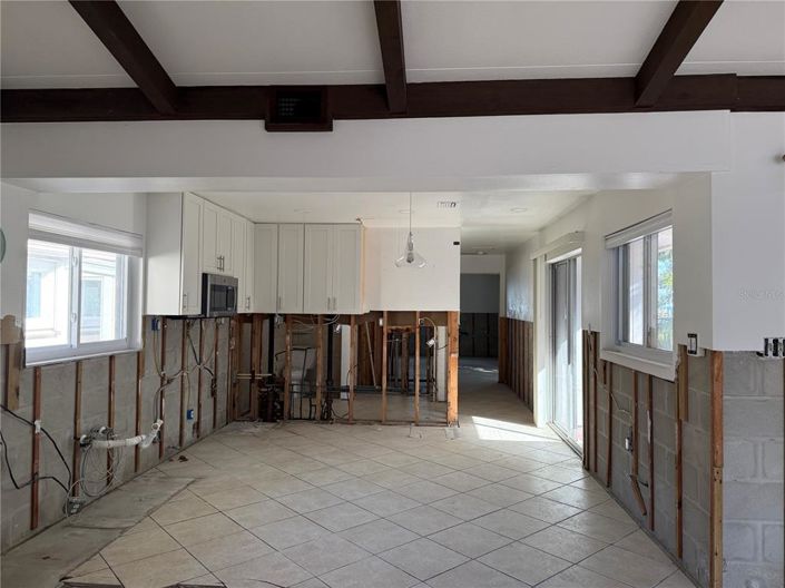 Image No.17-2 Bed Property for sale