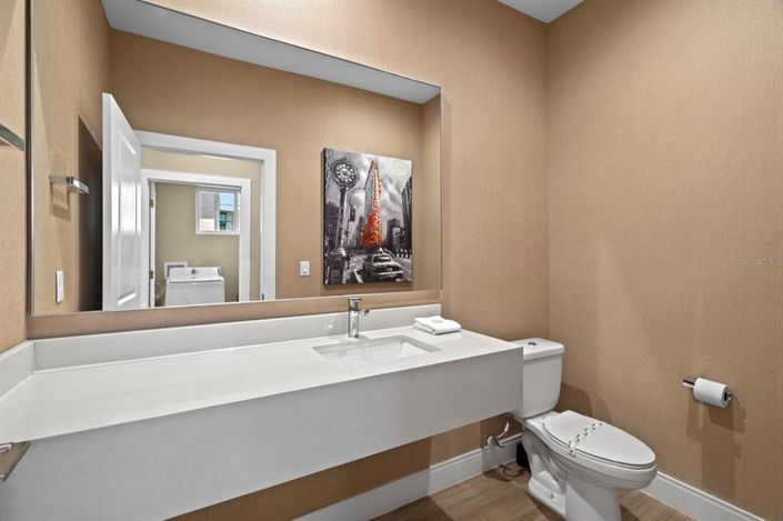 Image No.16-4 Bed Townhouse for sale