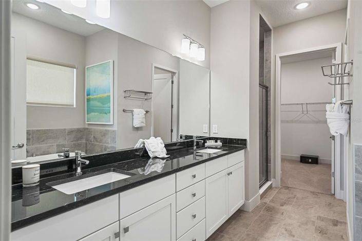 Image No.29-5 Bed Property for sale