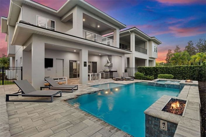 Image No.3-5 Bed Property for sale