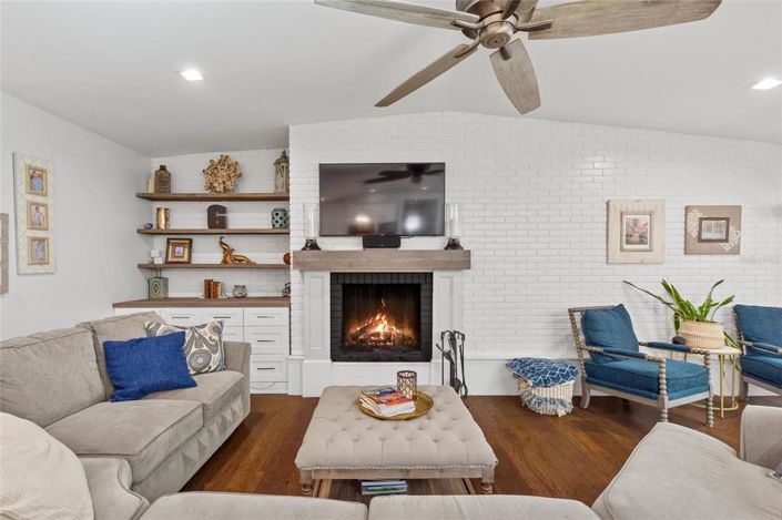 Image No.10-5 Bed Property for sale