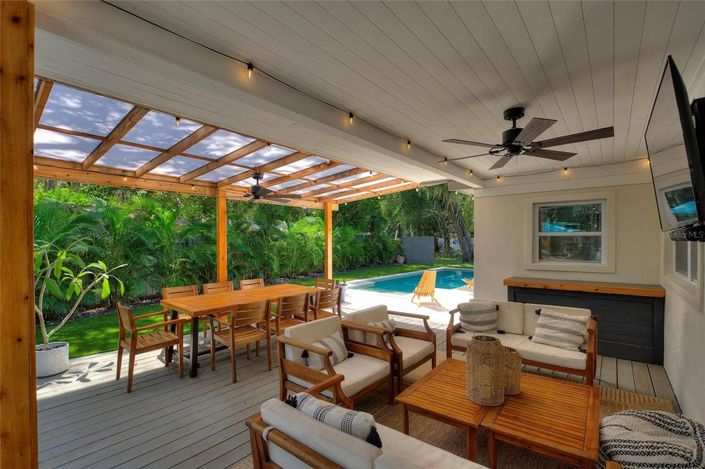 Image No.30-5 Bed Property for sale