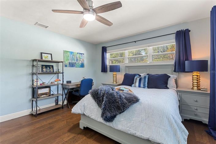 Image No.34-5 Bed Property for sale