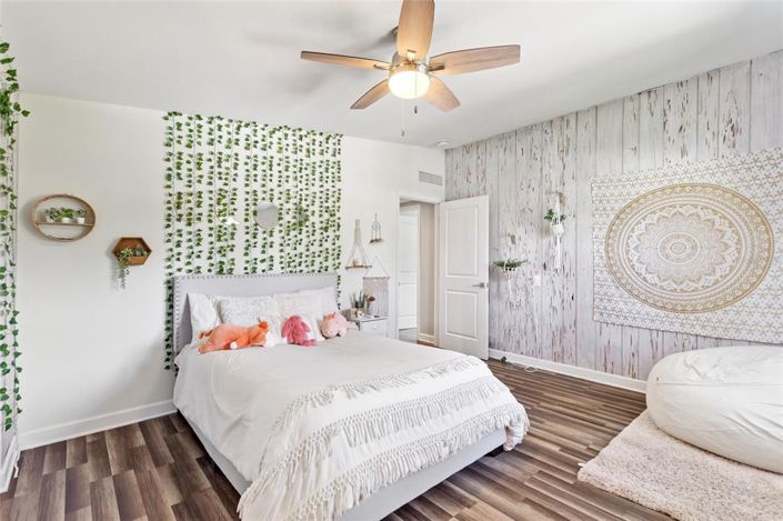 Image No.38-5 Bed Property for sale