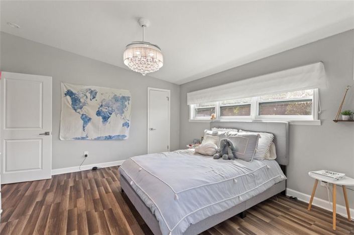 Image No.40-5 Bed Property for sale