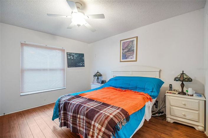 Image No.10-3 Bed Property for sale