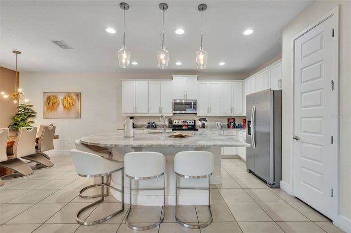 Image No.10-5 Bed Property for sale