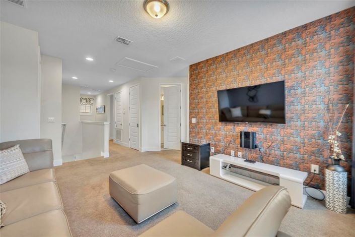 Image No.22-5 Bed Property for sale