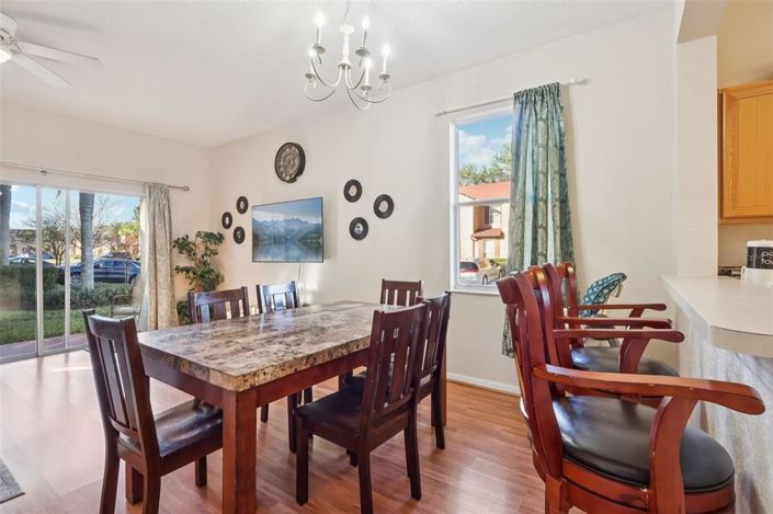 Image No.3-4 Bed Townhouse for sale