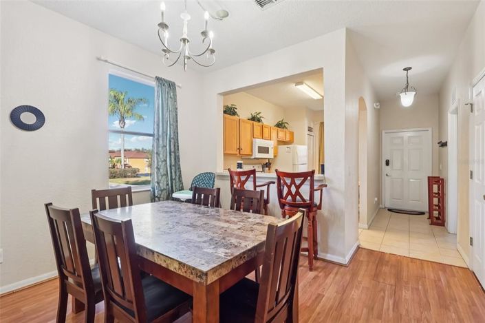 Image No.4-4 Bed Townhouse for sale